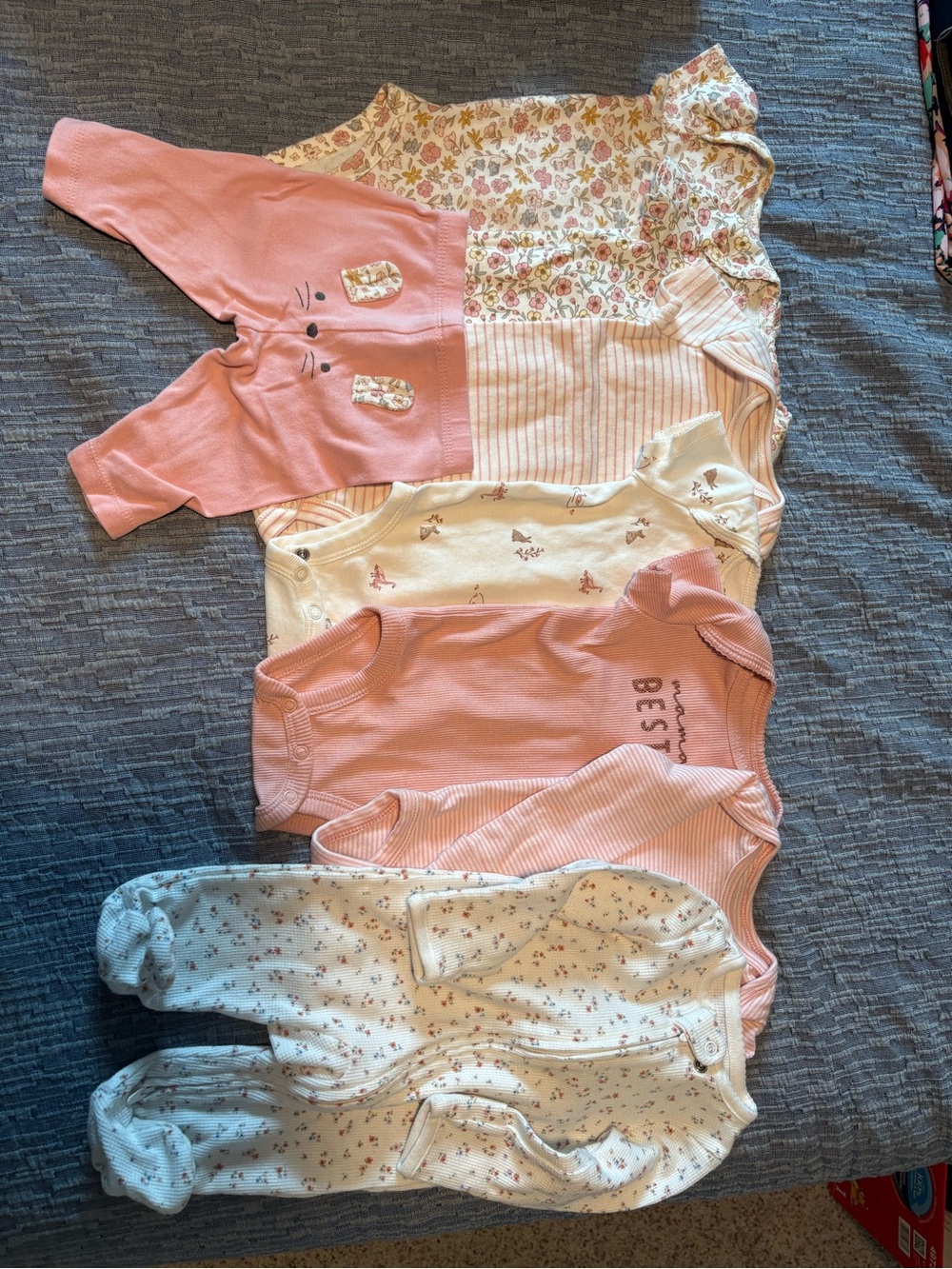 Carters girls 0-3m bundle